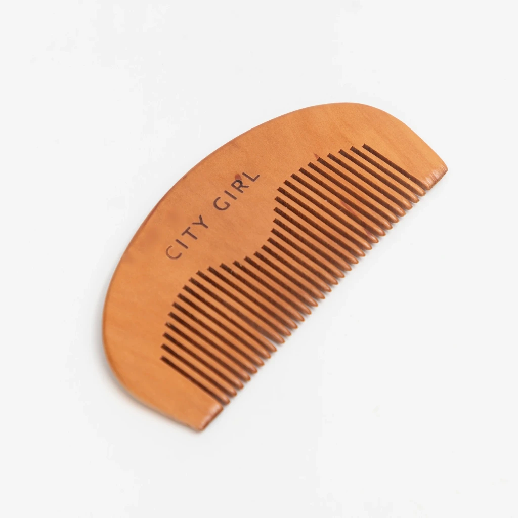 PEINE DE MADERA (MARRON - 1 UND - BLISTER)