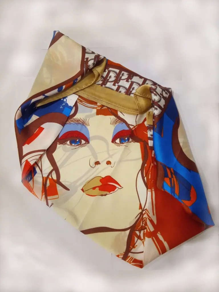 PAÑUELO SEDA CAREY 70x70