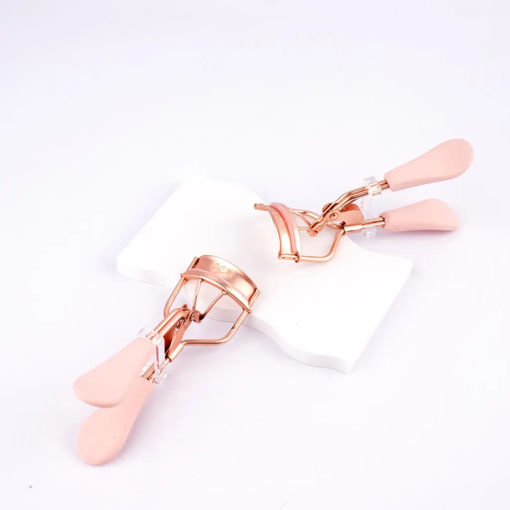 ARQUEADOR DE PESTAÑAS (1 UND - CAJA)