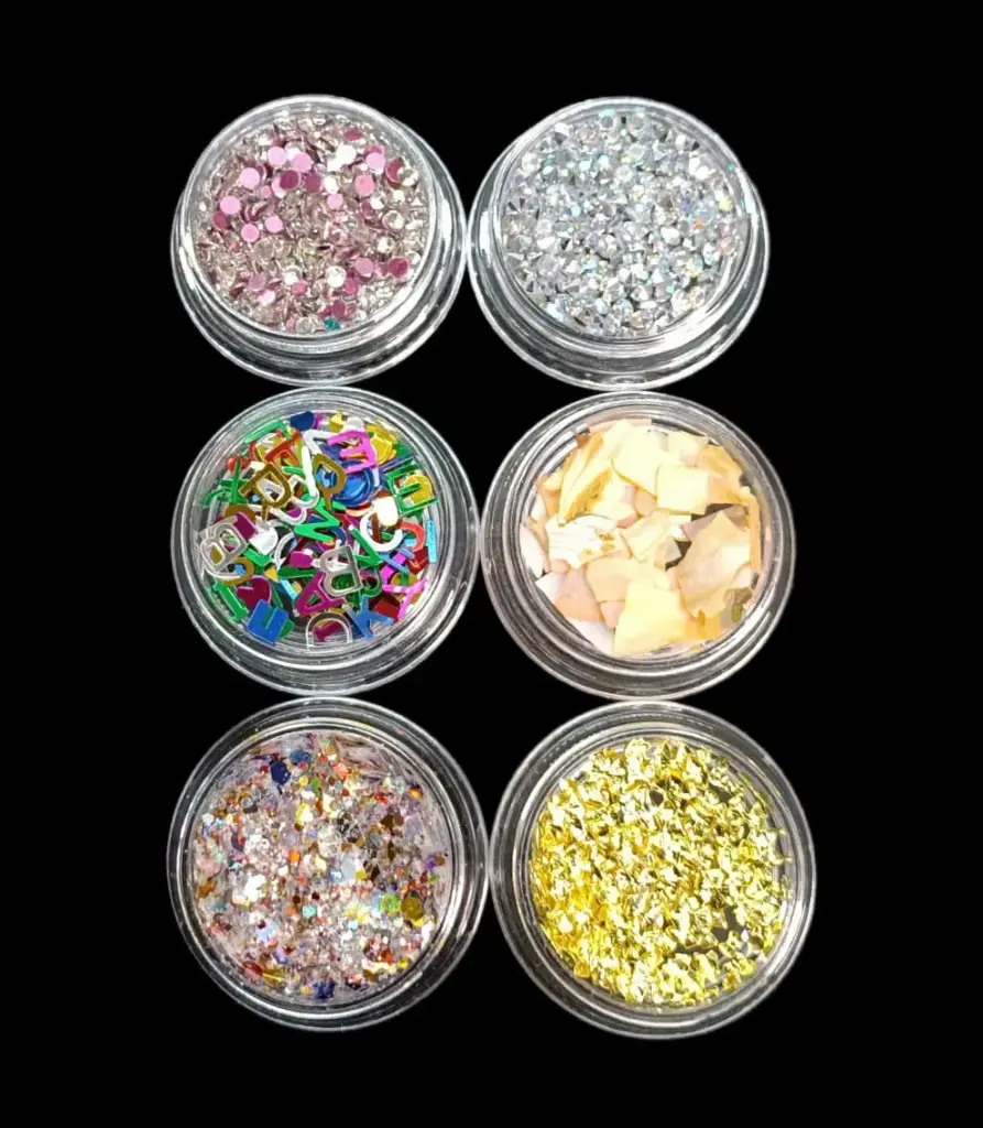 DECORACIÓN PARA UÑAS, VARIOS MODELOS ( - BOLSA)