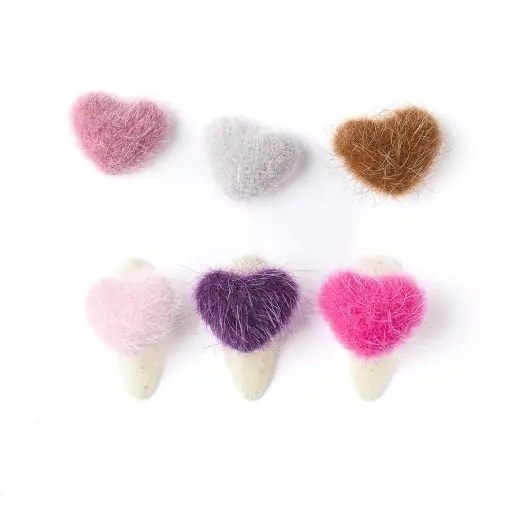 ACCESORIOS PARA UÑAS EN FORMA DE CORAZON POMPOM CITY GIRL  (12 UND - CAJA)