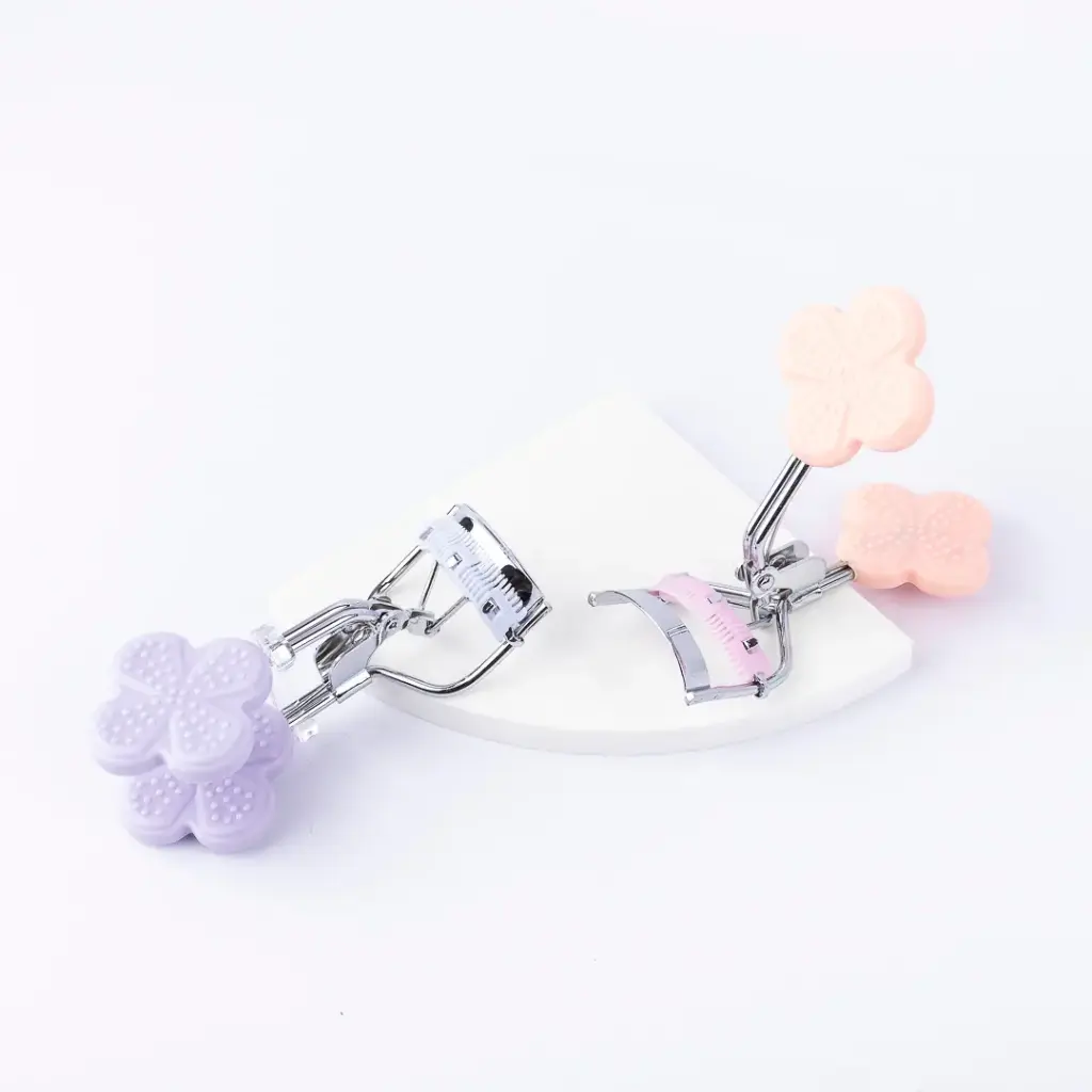 ARQUEADOR DE PESTAÑAS TREBOL